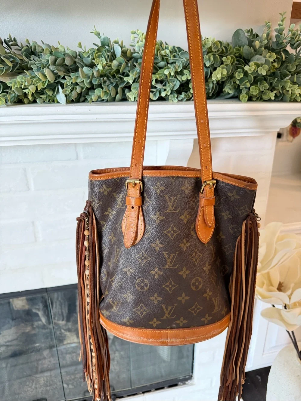 Louis Vuitton Monogram Canvas Fringe Shoulder Bag in Brown and Tan - Picture 1 of 14